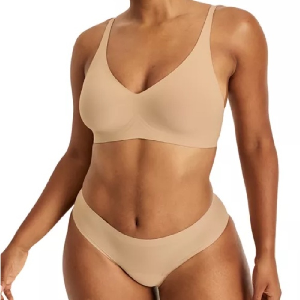 Knix Nude Seamless Revolution V Neck Bra - Picture 3 of 9